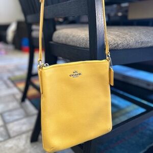 Coach crossbody leather bag - Yellow